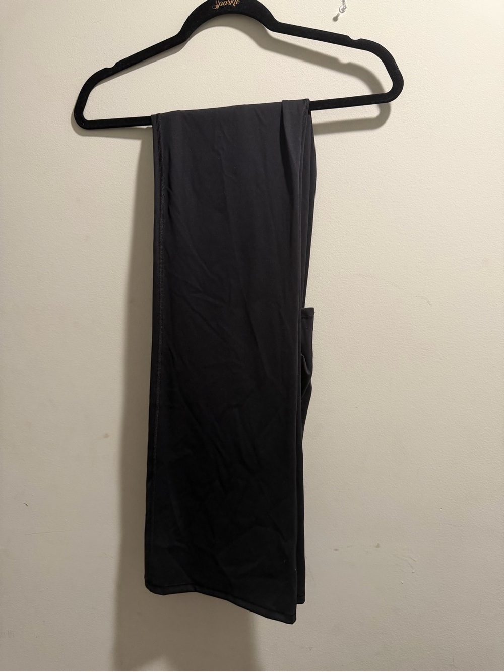 SKIMS Men's Black Sweatpants - Minimal Jogger Style